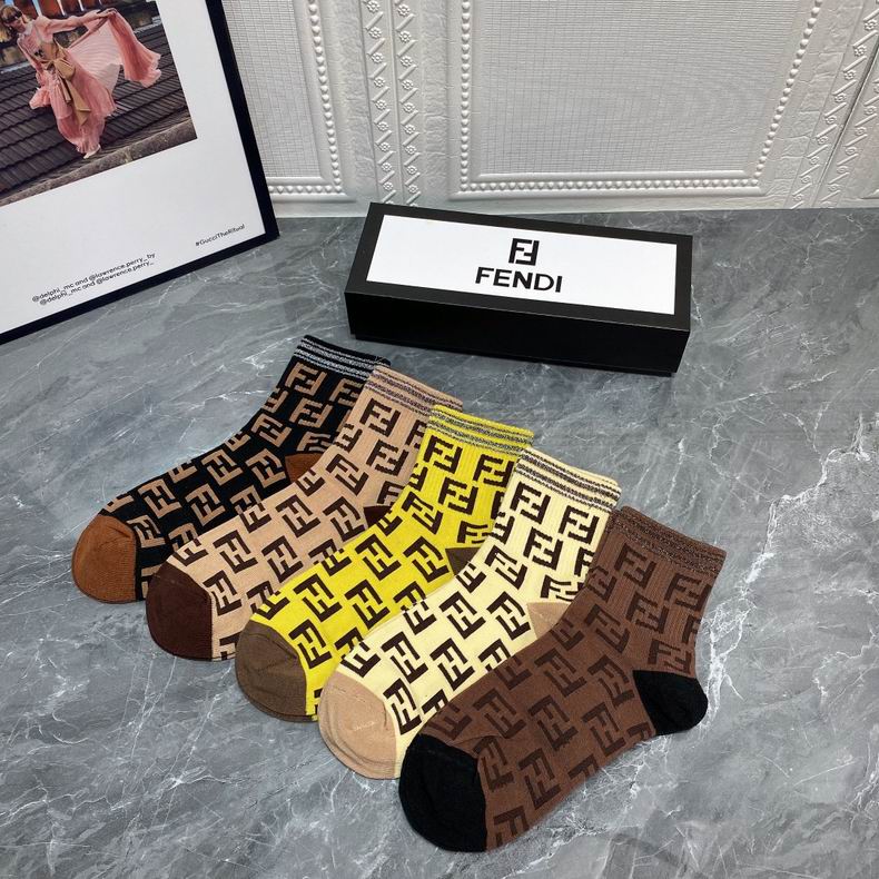 Fendi socks  (4)