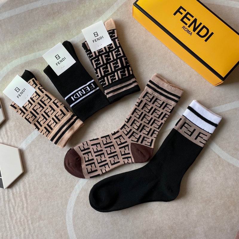 Fendi socks  (4)