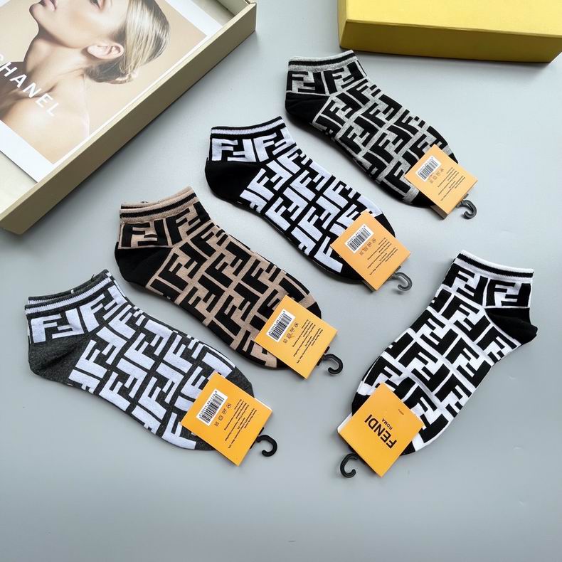 Fendi socks  (4)