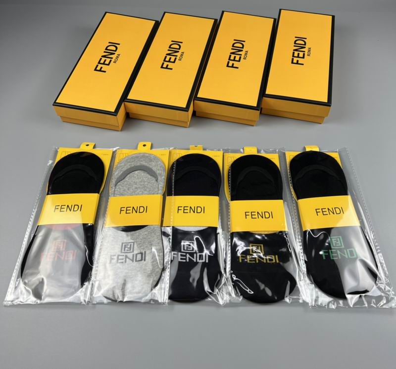 Fendi socks  (4)