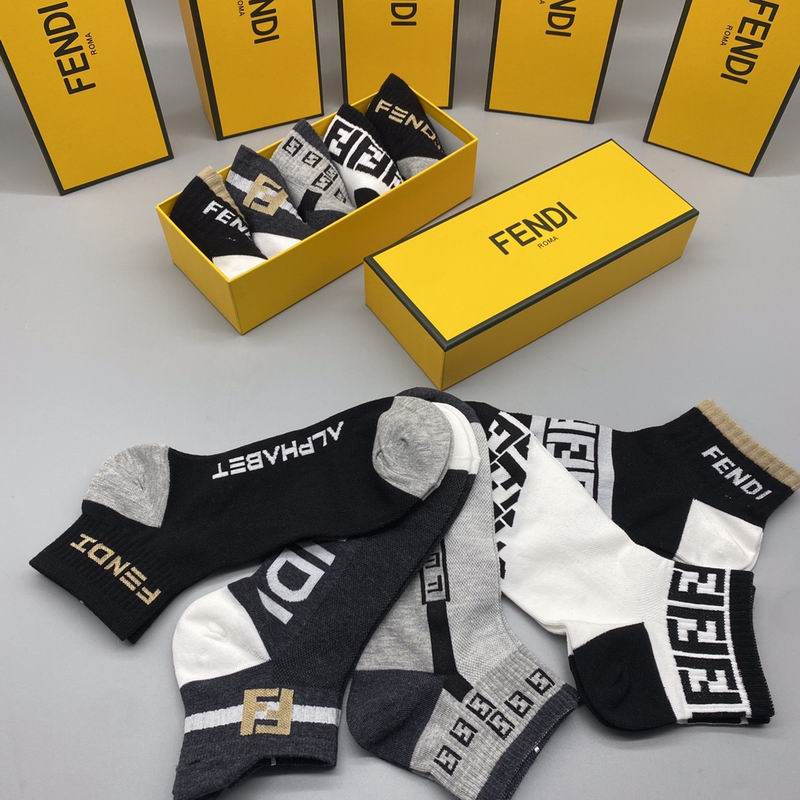 Fendi socks  (4)
