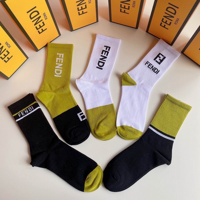 Fendi socks  (5)