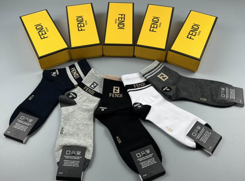 Fendi socks  (5)