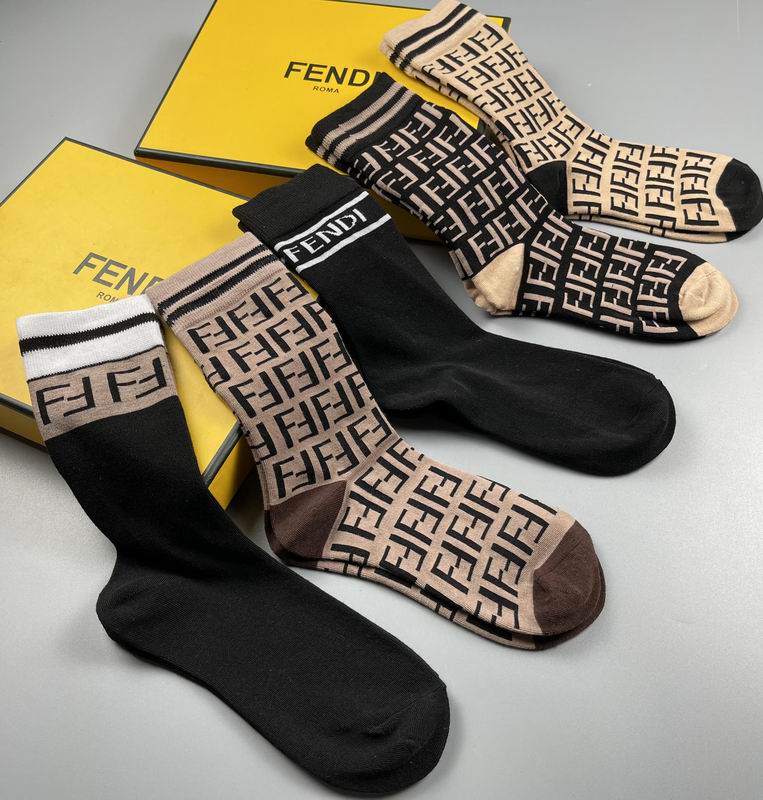 Fendi socks  (7)
