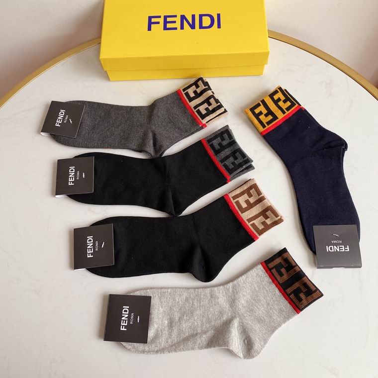 Fendi socks   (1)