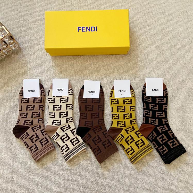 Fendi socks   (1)