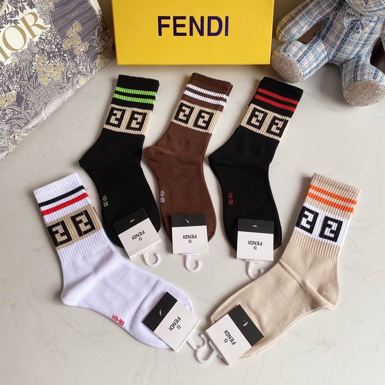 Fendi socks   (3)