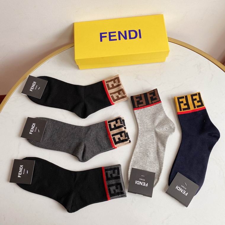 Fendi socks   (3)