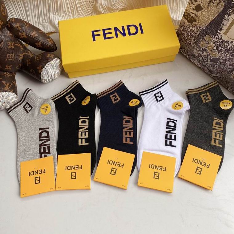 Fendi socks   (3)