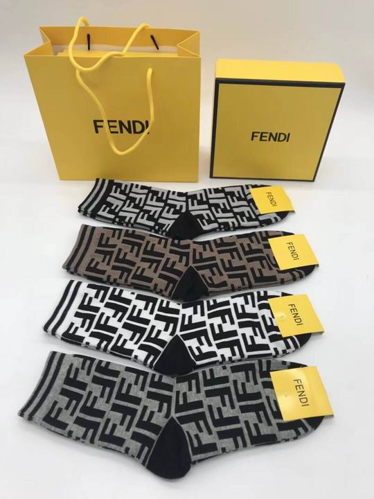 Fendi socks   (3)