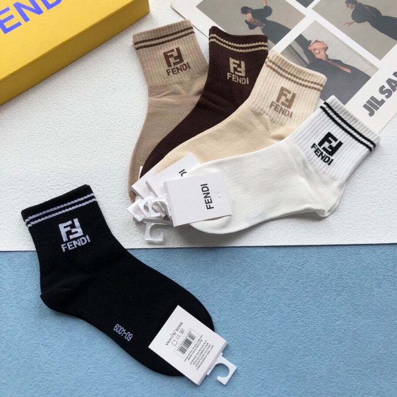 Fendi socks   (4)