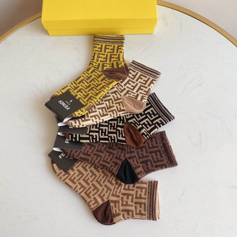 Fendi socks   (4)