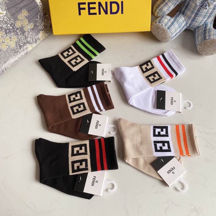 Fendi socks   (4)