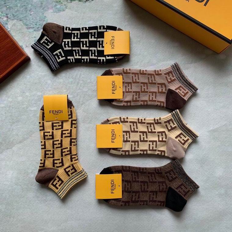 Fendi socks   (4)