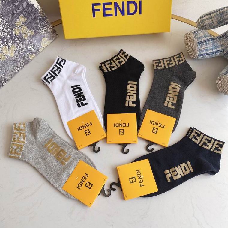Fendi socks   (4)