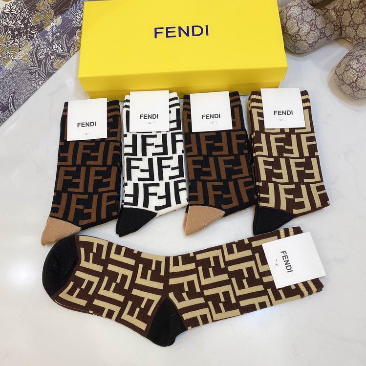 Fendi socks   (4)