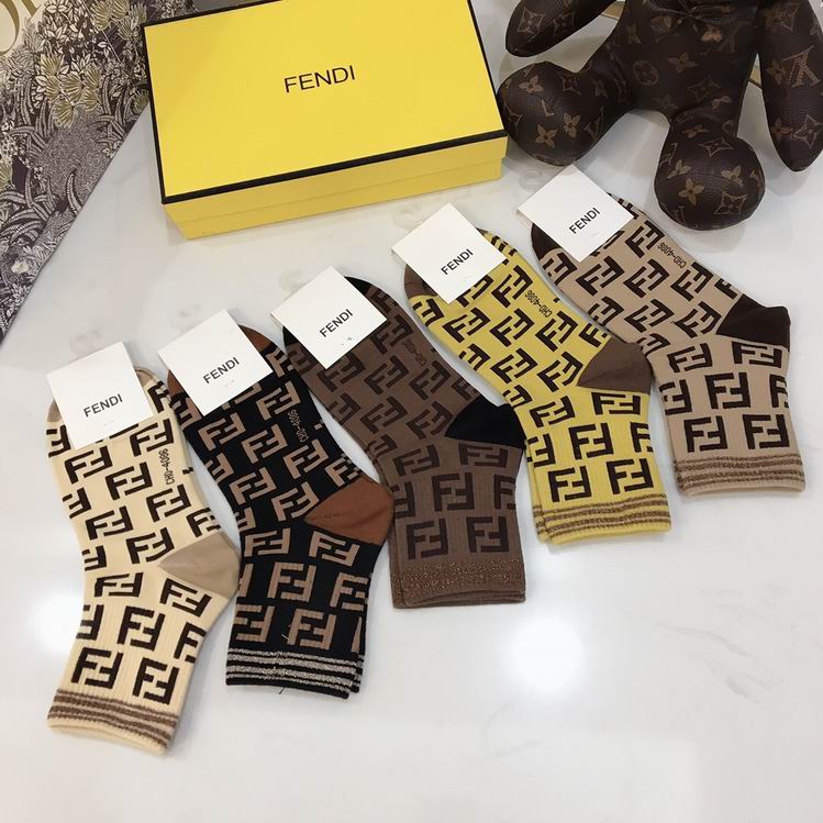 Fendi socks   (4)