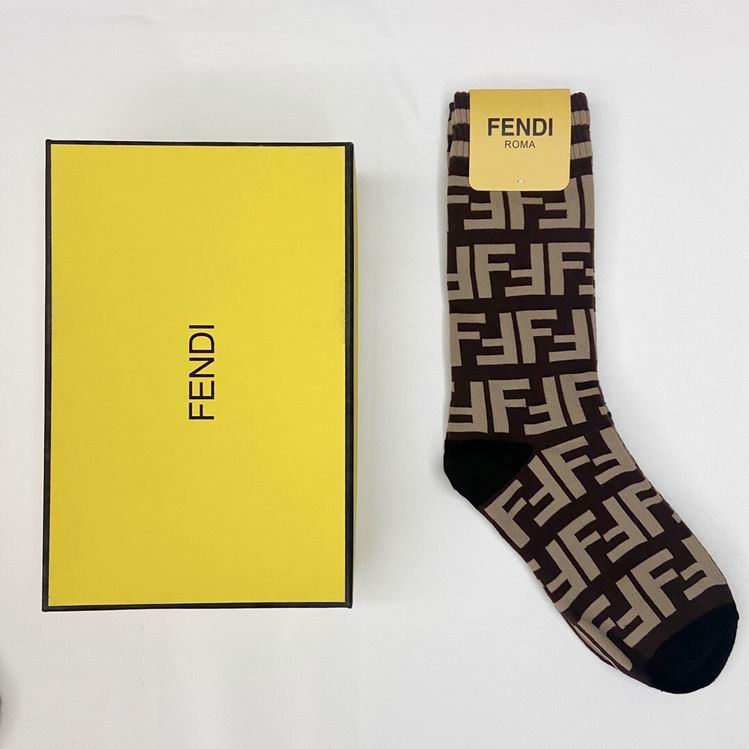 Fendi socks   (4)