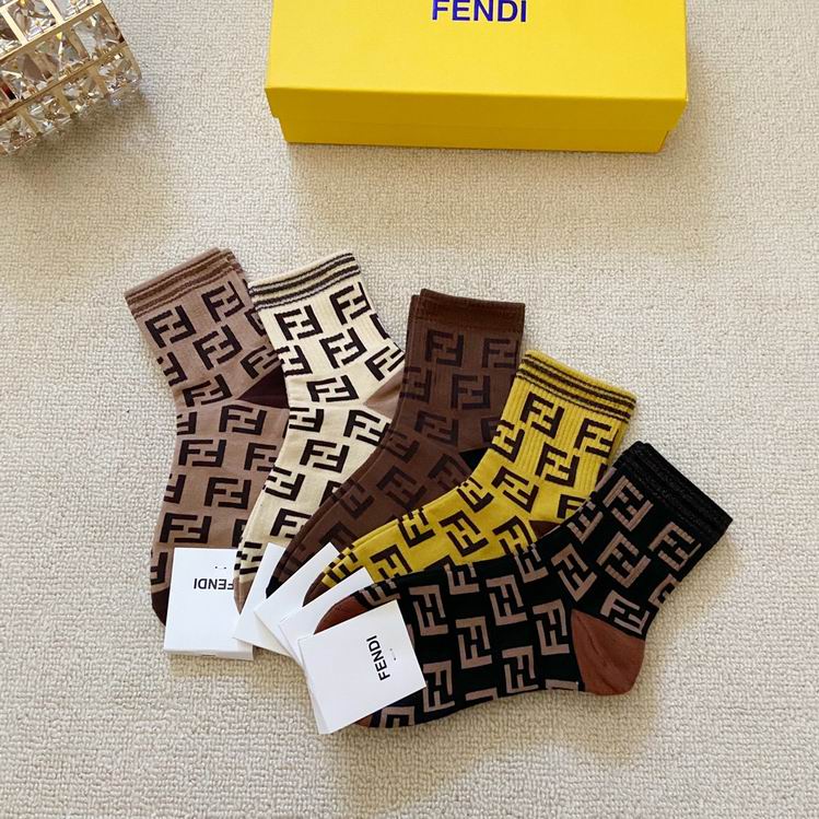 Fendi socks   (5)