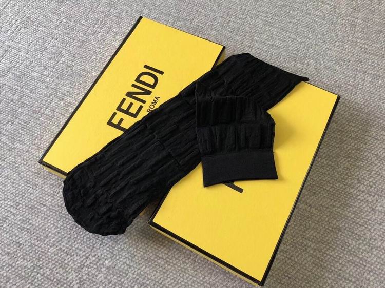 Fendi socks   (7)