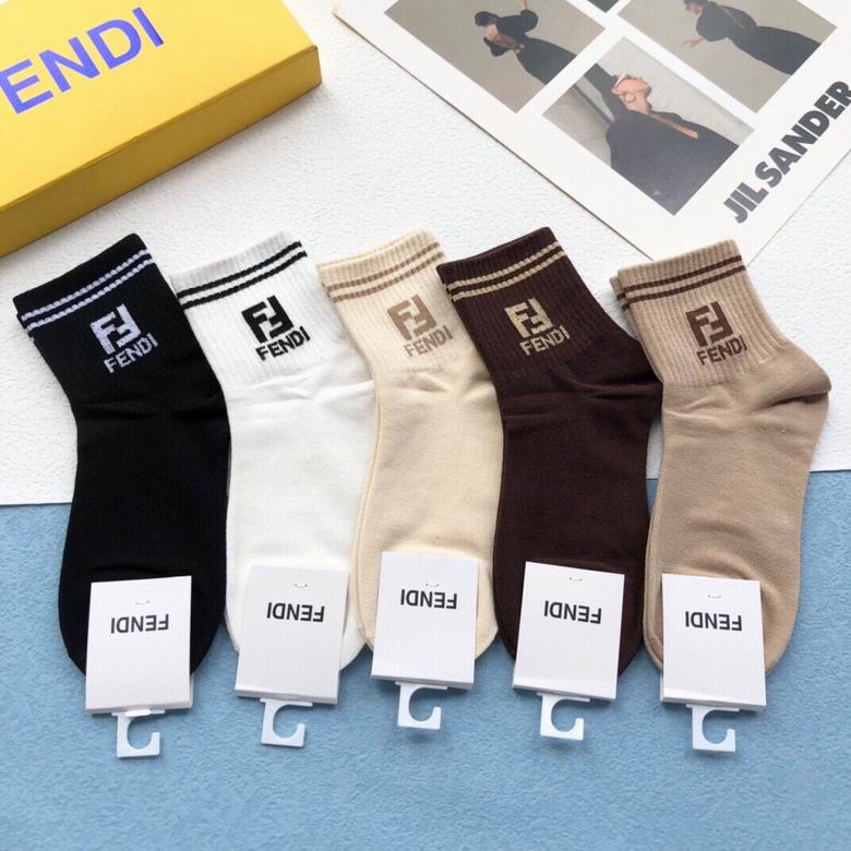 Fendi socks   (9)