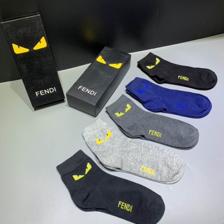 Fendi socks    (3)