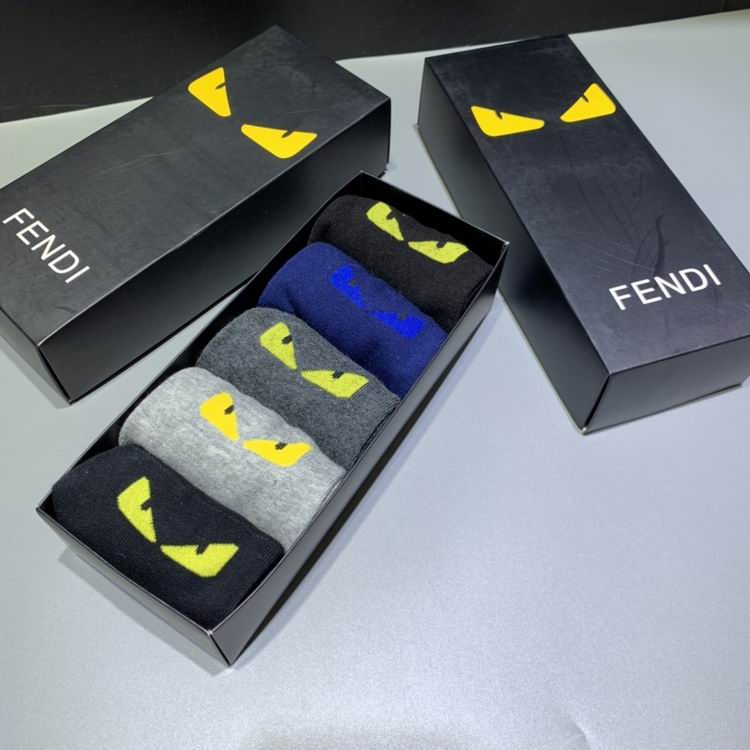 Fendi socks    (4)
