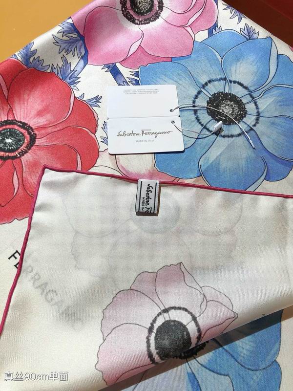 Ferragamo silk scarf 90X90cm E (4)