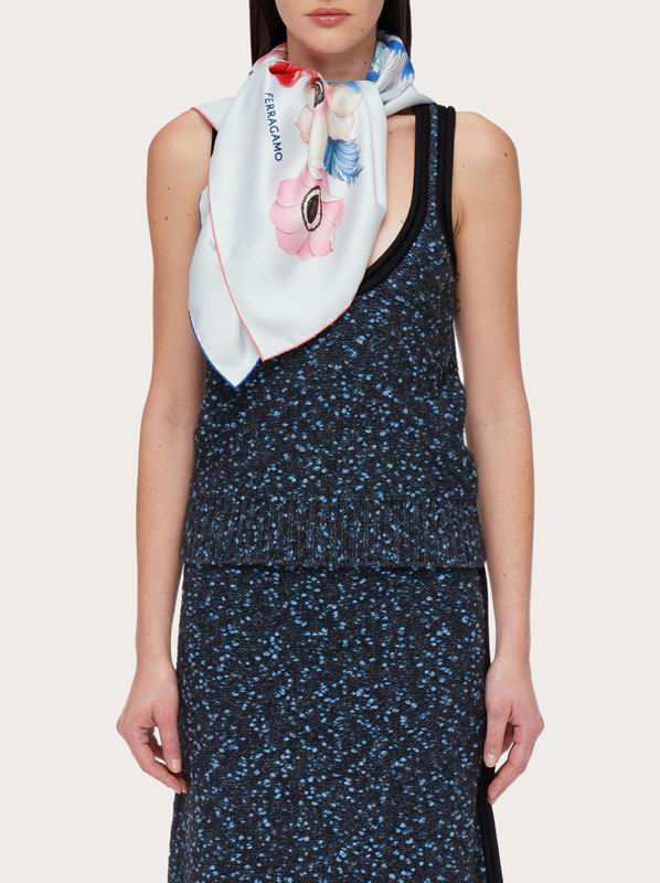 Ferragamo silk scarf 90X90cm E (8)