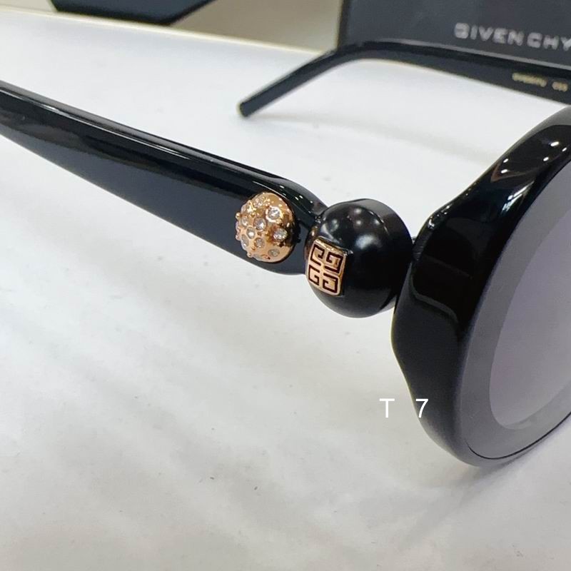 Givenchy GV60017U 61 17-140 G08
