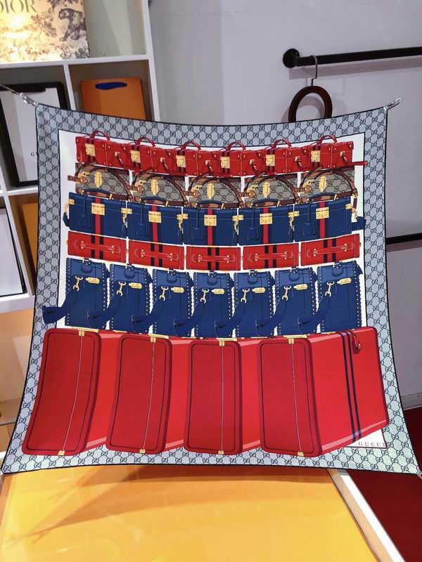 Gucci  silk scarf 90X90cm E (15)