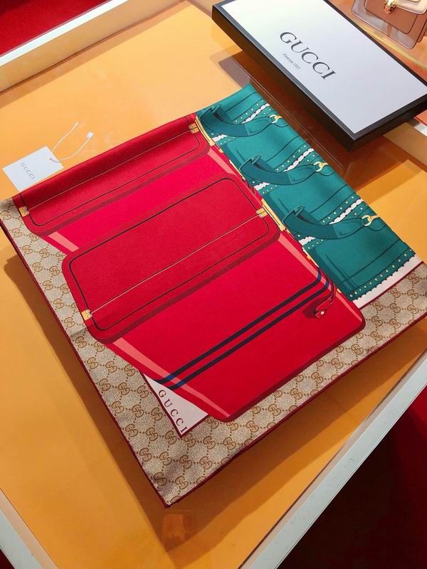Gucci  silk scarf 90X90cm E (2)