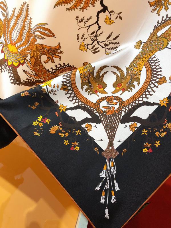 Gucci  silk scarf 90X90cm E (6)
