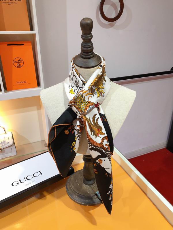 Gucci  silk scarf 90X90cm E (8)