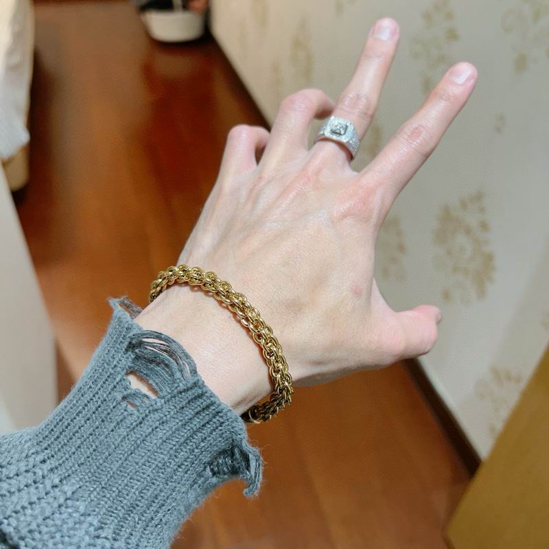 Gucci Bracelet 05yxh186 (5)