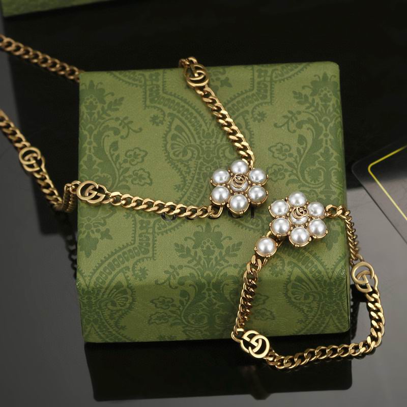 Gucci Suits 05yxh01 (1)