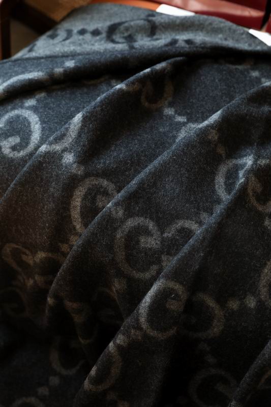 Gucci cloak 140X200cm E (1)