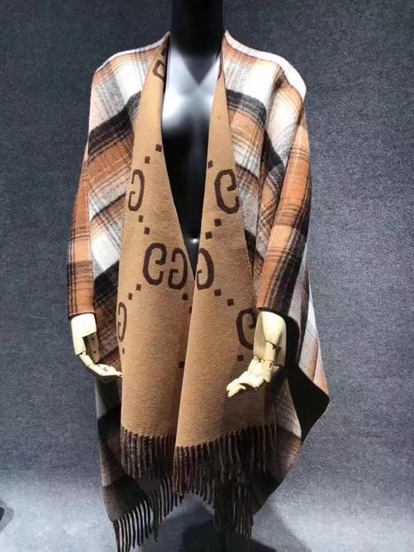 Gucci cloak E (2)