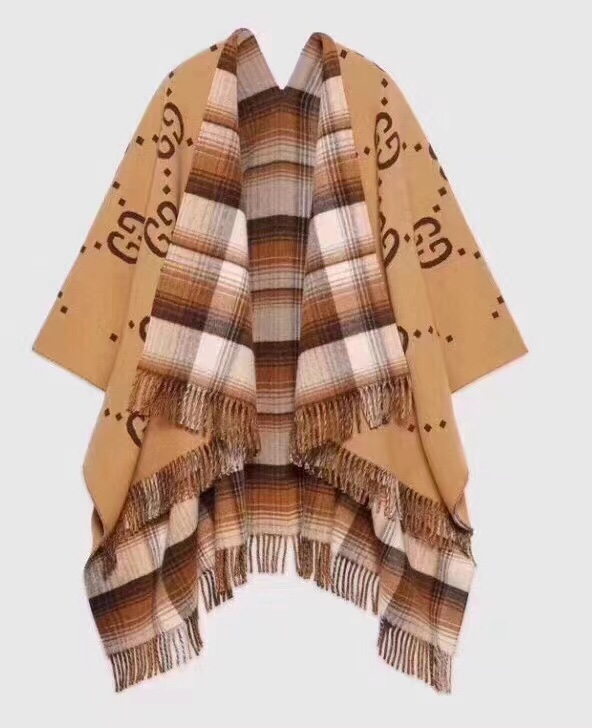Gucci cloak E (5)