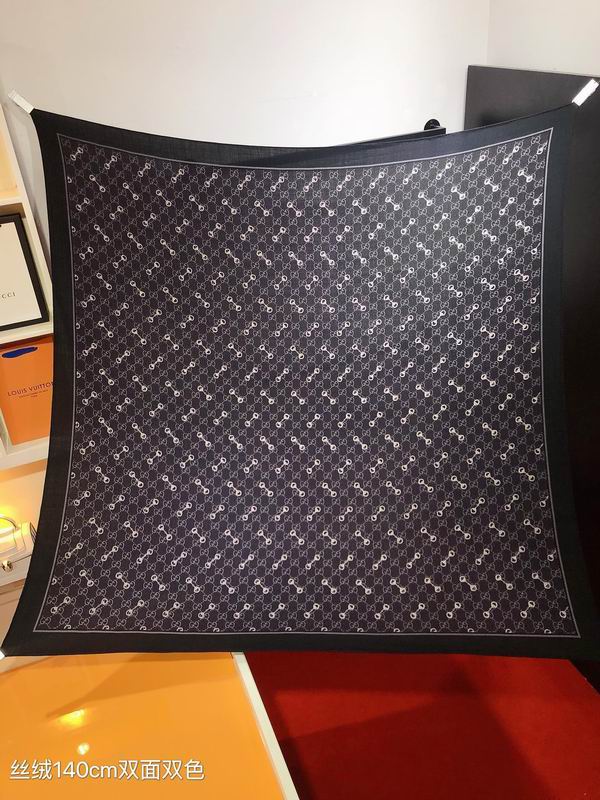 Gucci scarf 140X140cm 70羊绒 30真丝 E (17)