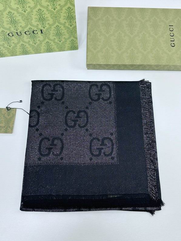Gucci scarf 140X140cm E (10)