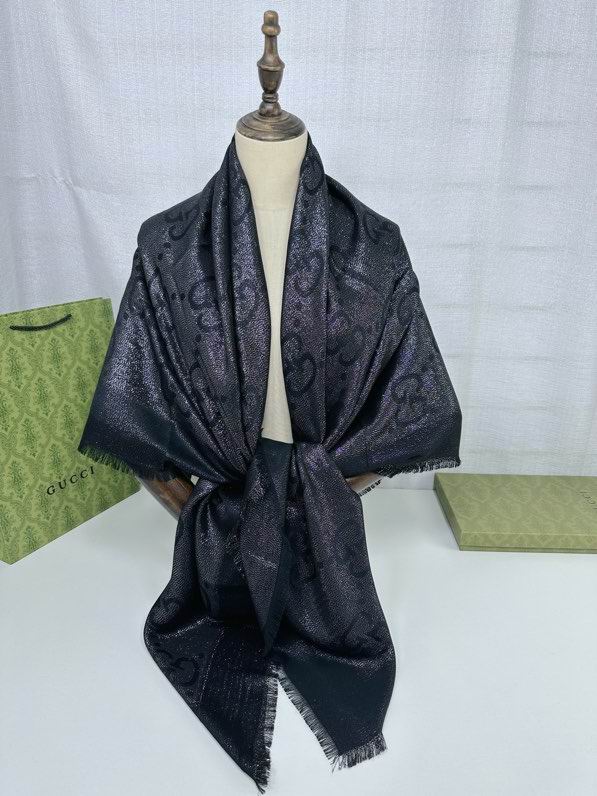 Gucci scarf 140X140cm E (12)