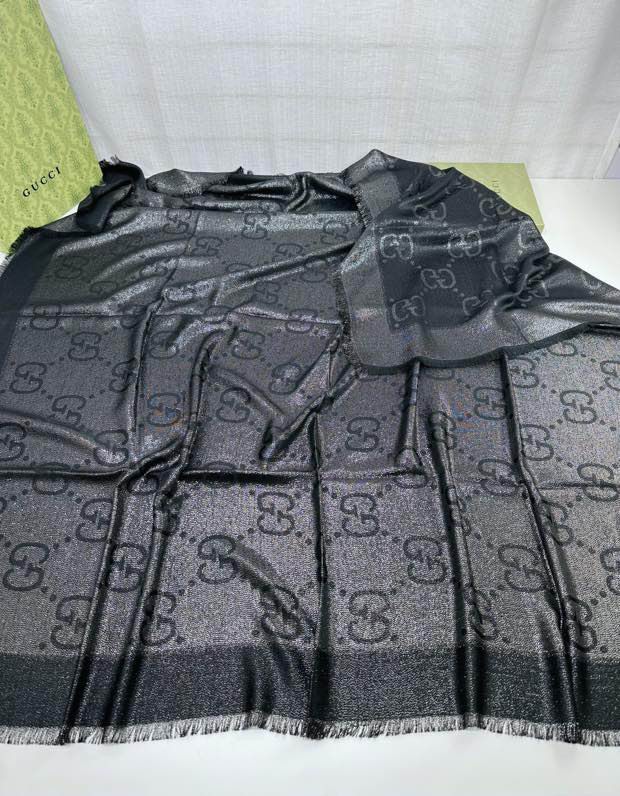 Gucci scarf 140X140cm E (15)