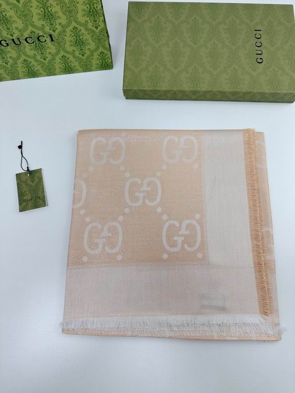 Gucci scarf 140X140cm E (3)