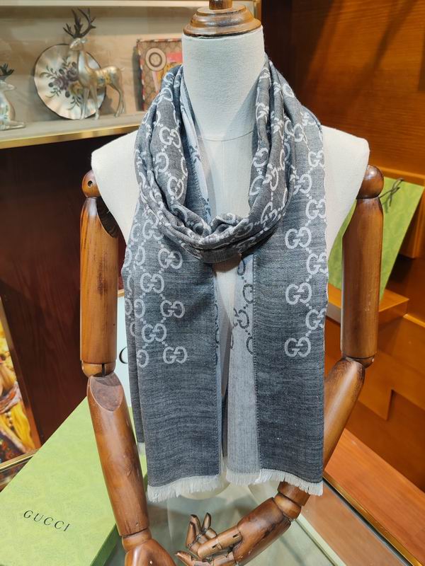 Gucci scarf 70X200cm E (60)