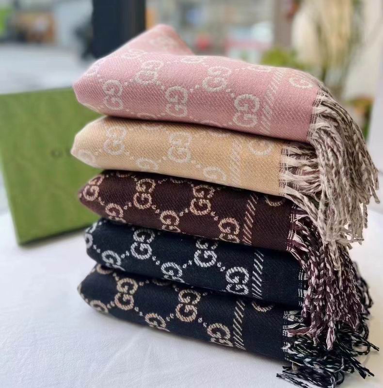 Gucci scarf E (1)