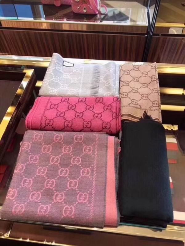 Gucci scarf E (70)
