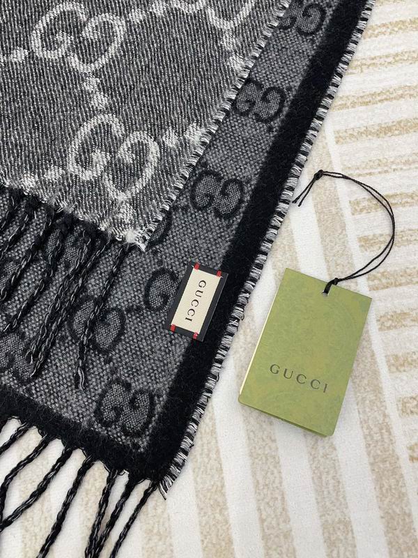 Gucci scraf 34X194cm E (11)