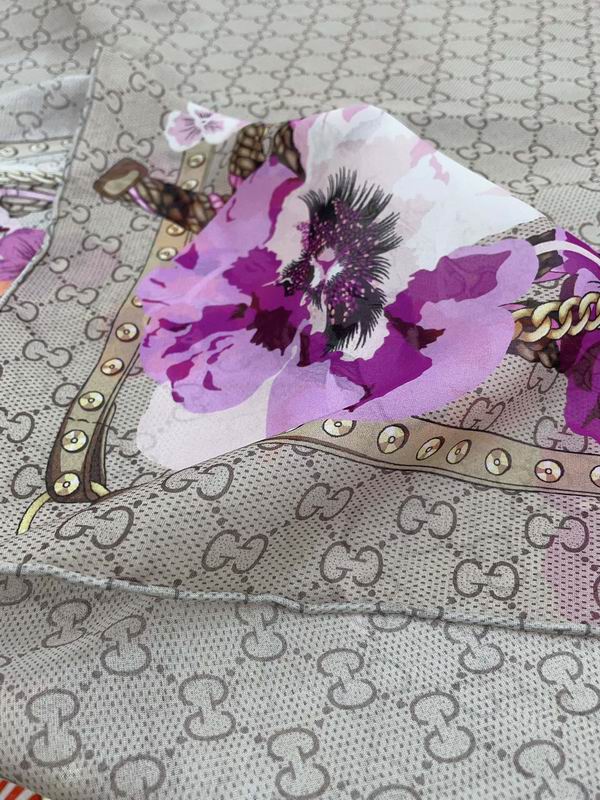 Gucci silk scarf 110X110cm E (21)