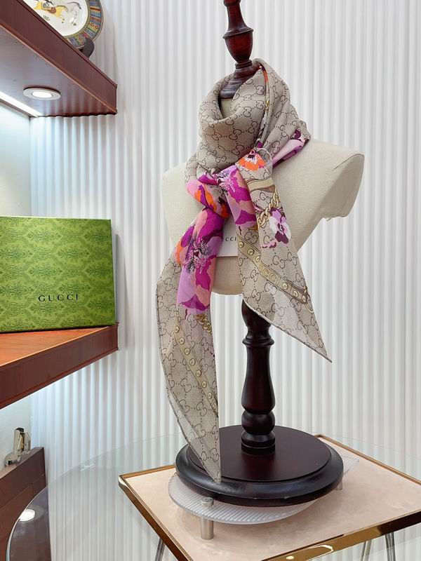 Gucci silk scarf 110X110cm E (22)